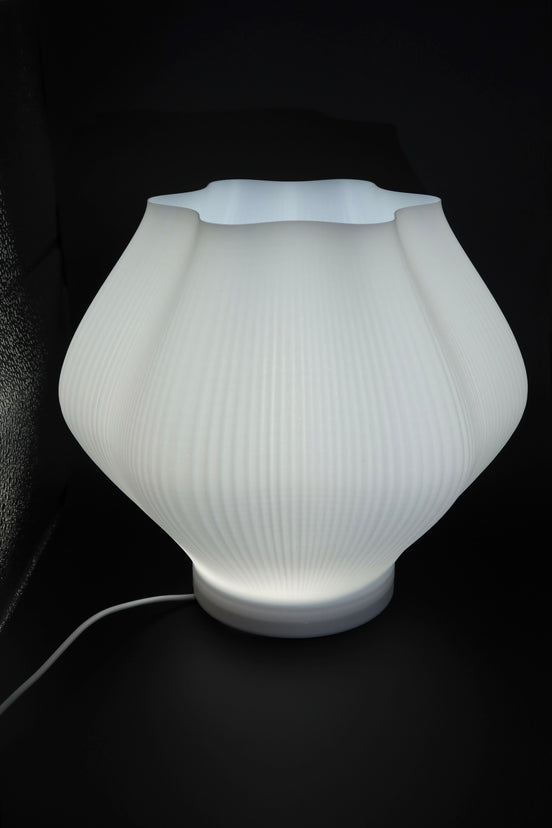Luna Bloom Lamp