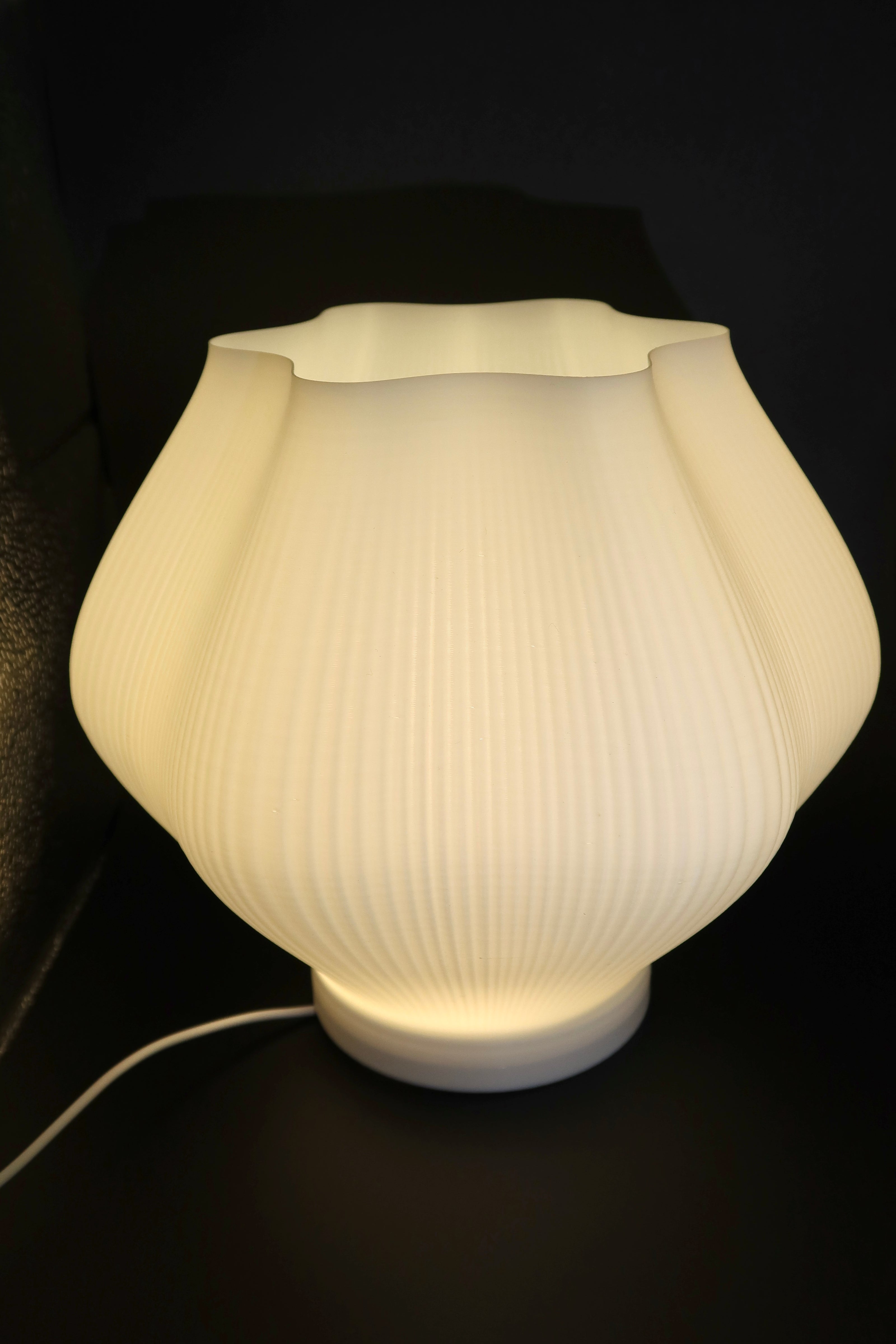 Luna Bloom Lamp
