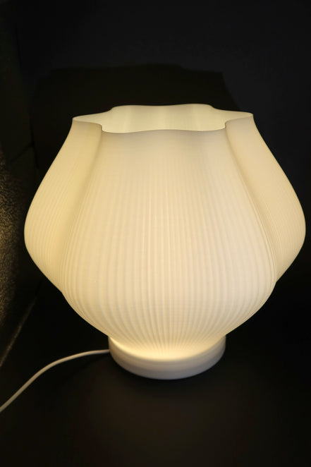 Luna Bloom Lamp