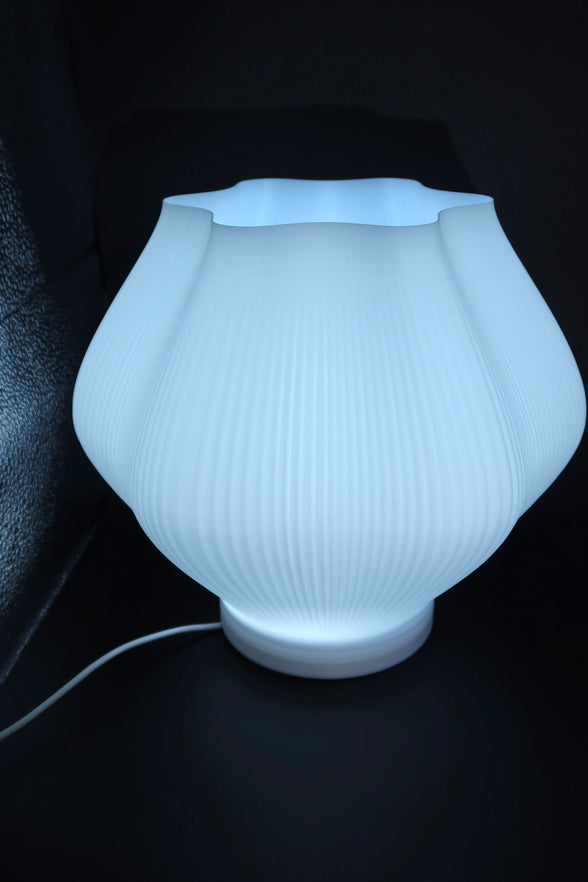 Luna Bloom Lamp